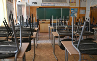 У львівській школі учень влаштував стрілянину прямо у класі