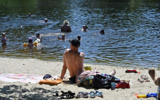 Близько чверті пляжів в Україні небезпечні для купання