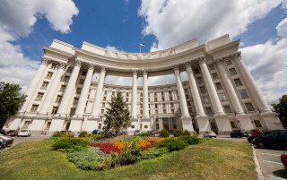 Росія має намір заборонити українську мову у школах на окупованих територіях. МЗС дало відповідь