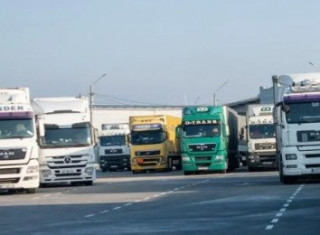 У Києві введено обмеження для вантажного транспорту