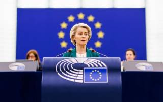 Европарламент не поддержал вотум недоверия Урсуле фон дер Ляйен