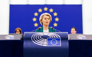 Європарламент не підтримав вотум недовіри Урсулі фон дер Ляйєн