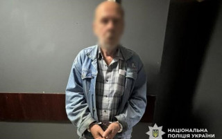 У Києві чоловік оголювався на пляжі перед дітьми