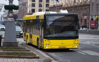 У Києві частково змінили рух громадського транспорту після нічної атаки