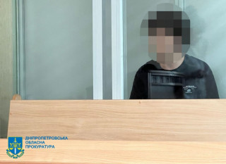 У Дніпрі затримали дитину, яка зарізала жінку біля банкомату