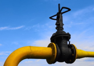 Україна почала одержувати азербайджанський газ