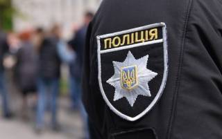 В Черновцах подросток выстрелил себе в голову прямо на улице