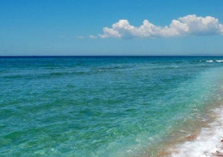 В Одесі трьох дітей забрало на матраці в Чорне море