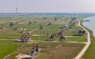 Країни ОПЕК+ погодилися збільшити видобуток нафти