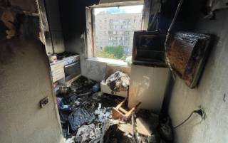 В Киеве подозреваемый устроил взрыв у себя в квартире. Ранен полицейский