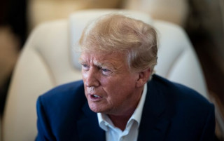 Трамп готує санкції проти «тіньового флоту», якщо Путін не піде на перемир'я, — FT