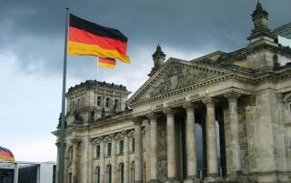 Германия планирует сократить выплаты украинским беженцам, — СМИ