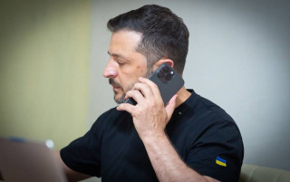 Зеленський розповів подробиці розмови з Трампом