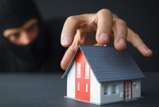 Як убезпечити своє майно під час відсутності