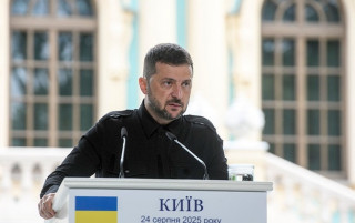 Президент відповів на заборону на удари углиб РФ