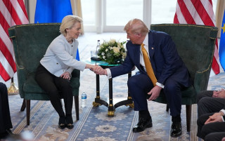 Фон дер Ляйєн поговорила з Трампом після атаки на Київ