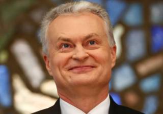 С самолетом президента Литвы произошел неприятный инцидент