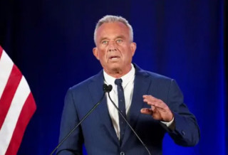 У США вимагають звільнити міністра охорони здоров'я