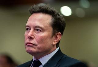 Состояние Маска впервые превысило 400 миллиардов долларов