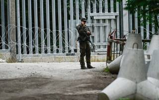 Польша стягивает к границе с Беларусью и Россией 40 тысяч военных, — СМИ