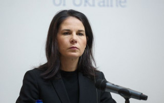 Бербок не виключає відправлення миротворців ООН до України