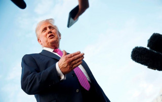 Зеленський має укласти угоду, — Трамп