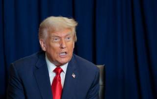 Российская экономика в ужасном состоянии, она разрушается, — Трамп