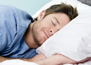 Британський медик розсекретив цікаву загадку засинання