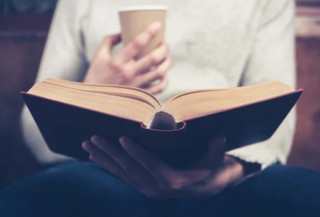 Американці б'ють на сполох: люди стали набагато менше читати