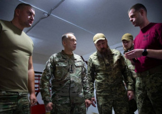 Ситуація на фронті: Сирський розповів про оточення росіян