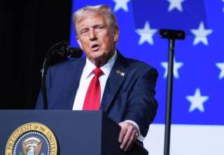 Трамп наехал на Байдена из-за оружия для Украины