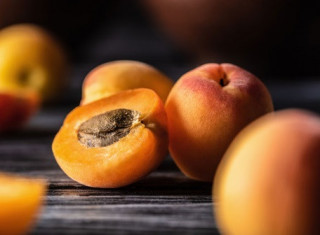 Стало відомо про небувалу користь абрикосів