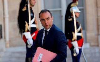 Премьер Франции Себастьян Лекорню неожиданно подал в отставку