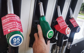 Білорусь вчетверо збільшила експорт бензину до Росії