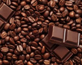 Врач поведала, почему полезно пить кофе с шоколадом