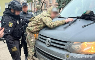 На Тернопільщині затримали військовослужбовців, які катували людей та відбирали майно