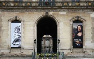 Ограбление Лувра в Париже. Появилась реакция Макрона