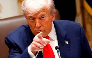 Трамп отверг жесткие санкции против Москвы, — WSJ