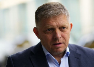 Фіцо відмовився покривати військові витрати України