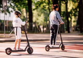 Вчена попередила про небезпеку електросамокатів для дітей
