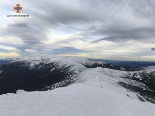 Карпаты основательно накрыл снежный шторм
