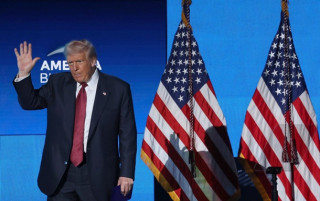 Трамп розповів, як Путін просив його врегулювати війну, яка триває 10 років