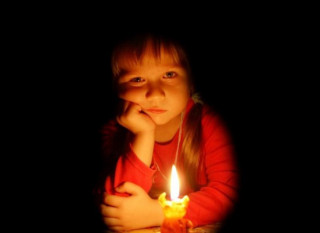 Без світла до 14 годин: з'явилися графіки відключень для Києва на 11 листопада