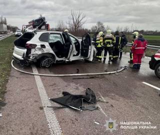 Жуткое ДТП в Киевской области привело к гибели двух людей