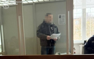 Житель Хмельницької області отримав довічне за зґвалтування падчерки