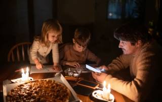 В «Укрэнерго» рассказали, как сегодня будут выключать свет в Украине и Киеве