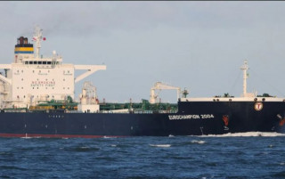 Морські дрони СБУ підбили ще один танкер «тіньового флоту» РФ у Чорному морі