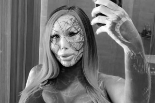 Івонн Джарвіс Гонгора (Марія Магдаліна): померла блогерка, яку називали «живою надувною лялькою»