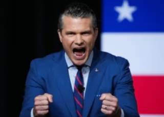 Глава Пентагона оскорбил американцев