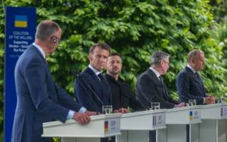 Гарантии безопасности для Украины: СМИ обнародовали черновик декларации саммита в Париже